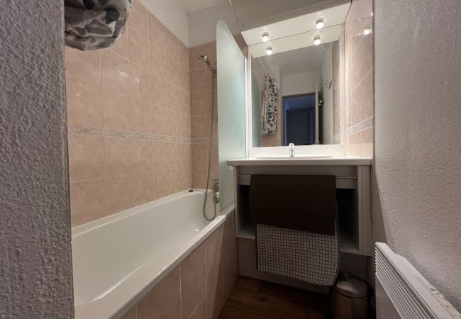 Apartment in Valmeinier - VALMEINIER : Beautiful apartment in the heart of Valmeinier 1900, 8 people Apartment in Valmeinier - VALMEINIER : Beautiful apartment in the heart of Valmeinier 1900, 8 people
