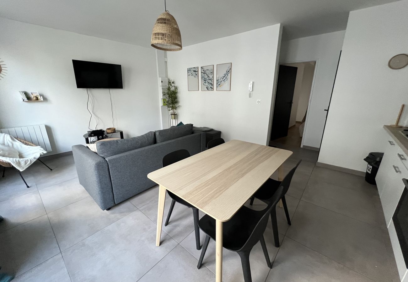 Apartment in Boulogne-sur-Mer - A 2 pas du Beffroi, 2-4p Wifi, Parking