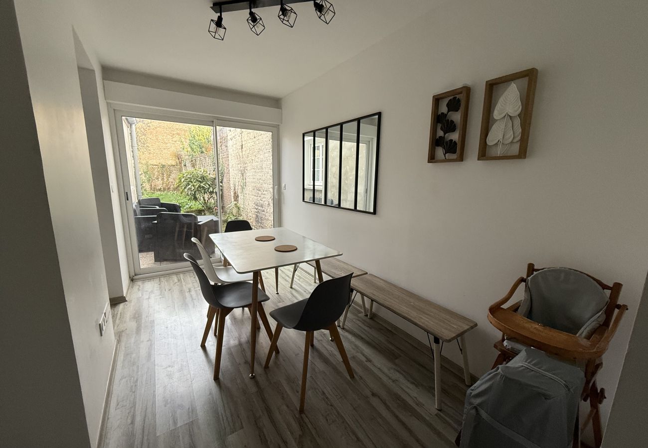 Apartment in Amiens - Côté Jardin AMIENS 4-6 P