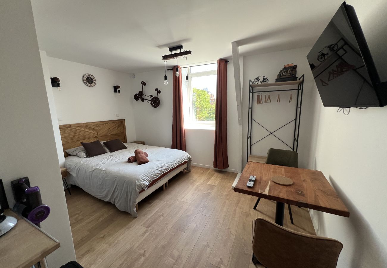 Studio in Lens - Le Studio Indus', 2p 