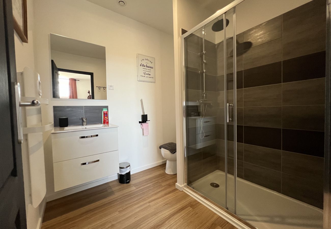 Estudio en Lens - Le Studio Indus', 2p 