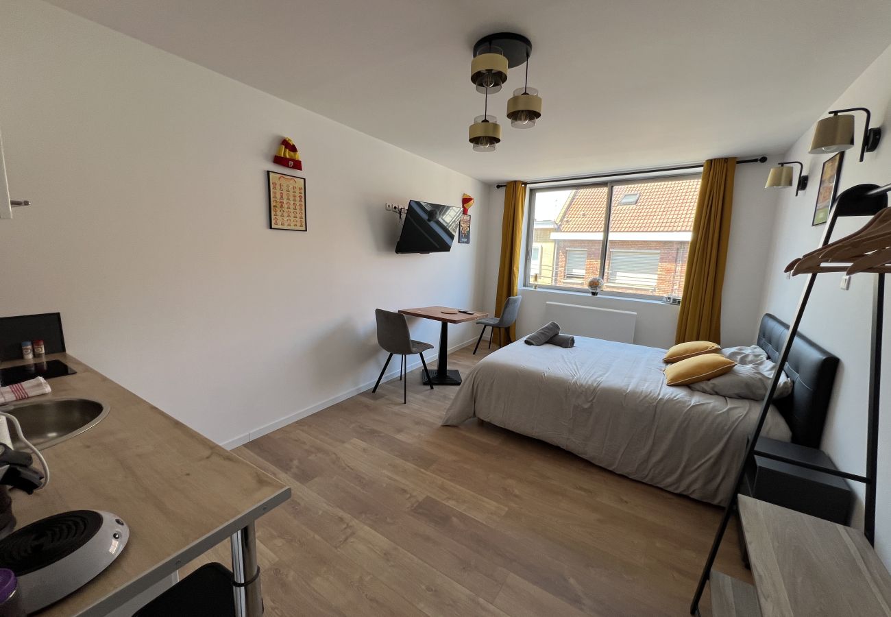 Estudio en Lens - Le studio Sang & Or, 2p