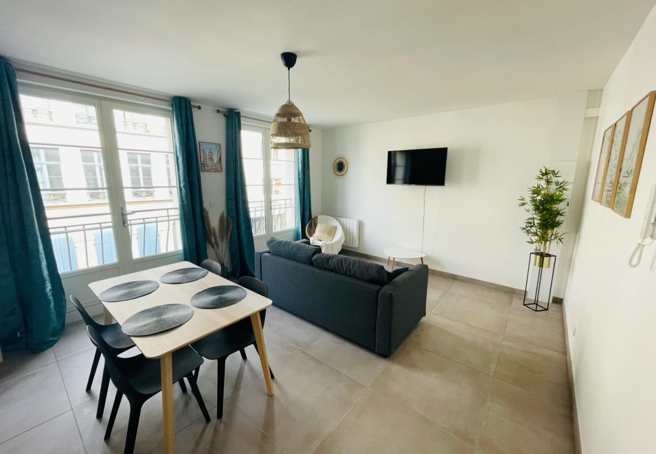 Appartement à Boulogne-sur-Mer - A 2 pas du Beffroi, 2-4p Wifi, Parking