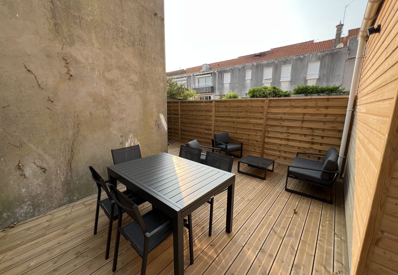 Appartement à Boulogne-sur-Mer - Sous la mer : 4-6 pers, terrasse, spa